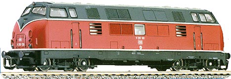Diesel locomotive BR 221 (reworked model with new drive)<br /><a href='images/pictures/Tillig/02515.jpg' target='_blank'>Full size image</a>